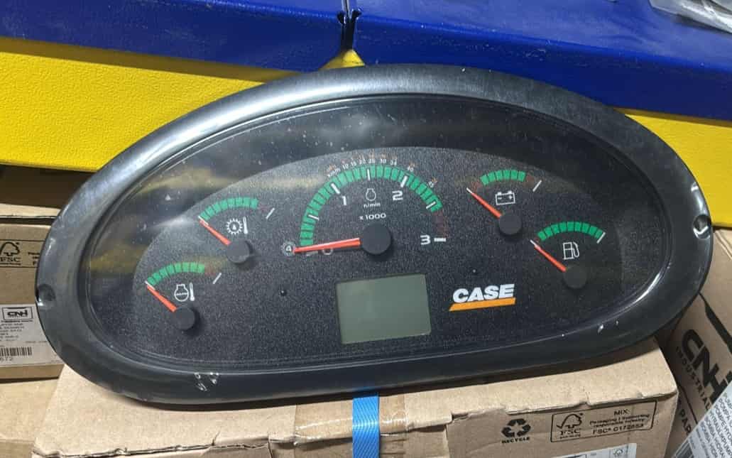 Case 590ST Side Instrument Panel